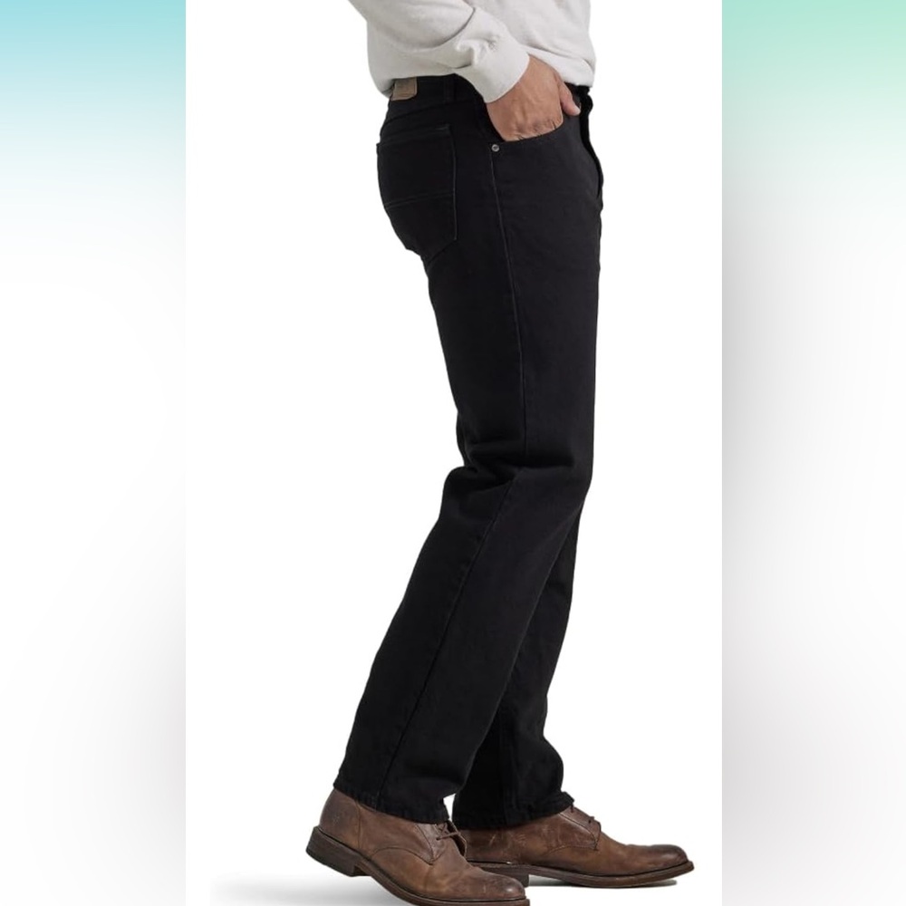 Men's authentic wrangler Black Jeans, relaxed fit pant, 33x32,